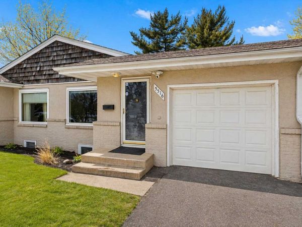 5516 France Avenue S, Edina, MN 55410
