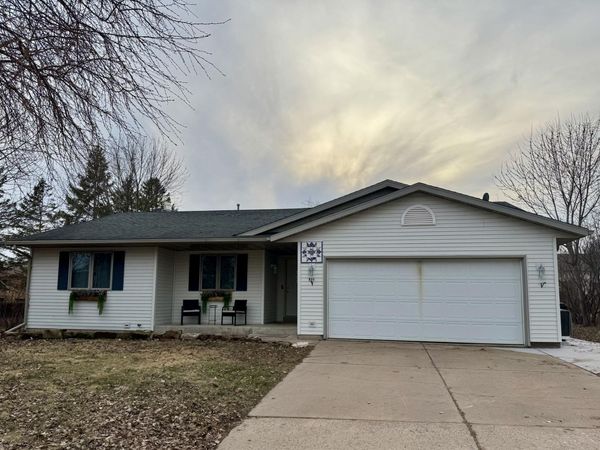 411 21st Street NE, Menomonie, WI 54751