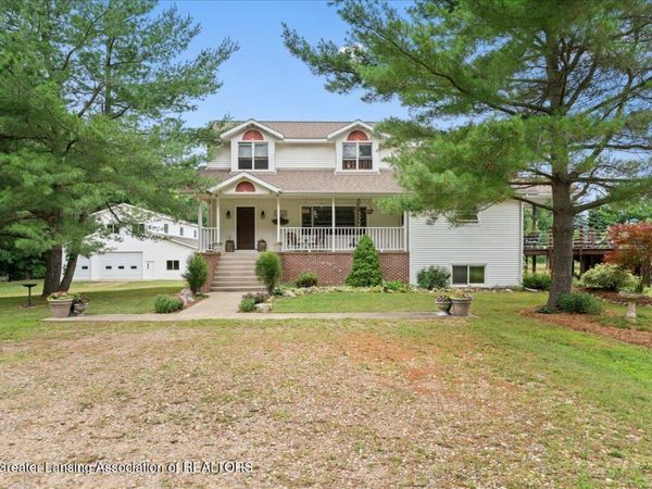 361 4th Street, Plainwell, MI 49080