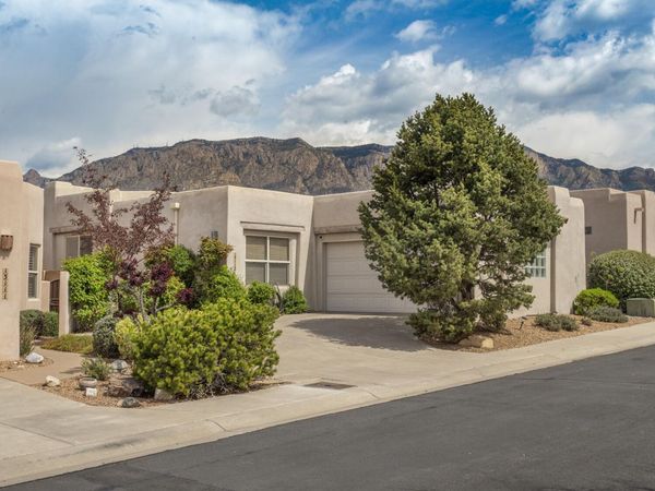 13113 Bluemist Lane NE, Albuquerque, NM 87111