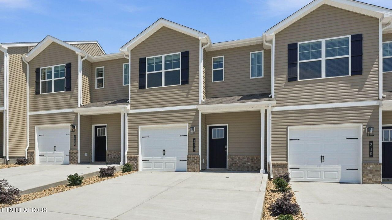 214 Jace Way, Kodak, TN 37764 Main Photo