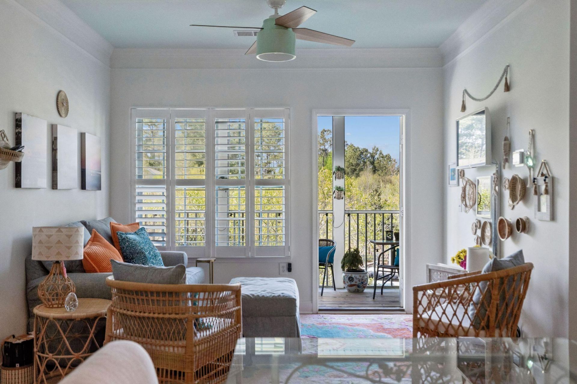 1920 Basildon Road Photo 11