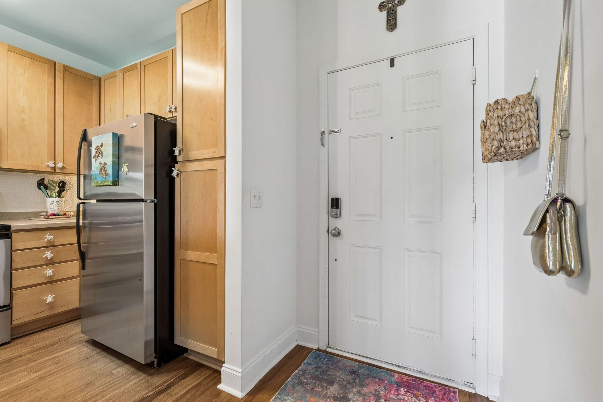 1920 Basildon Road Photo 6