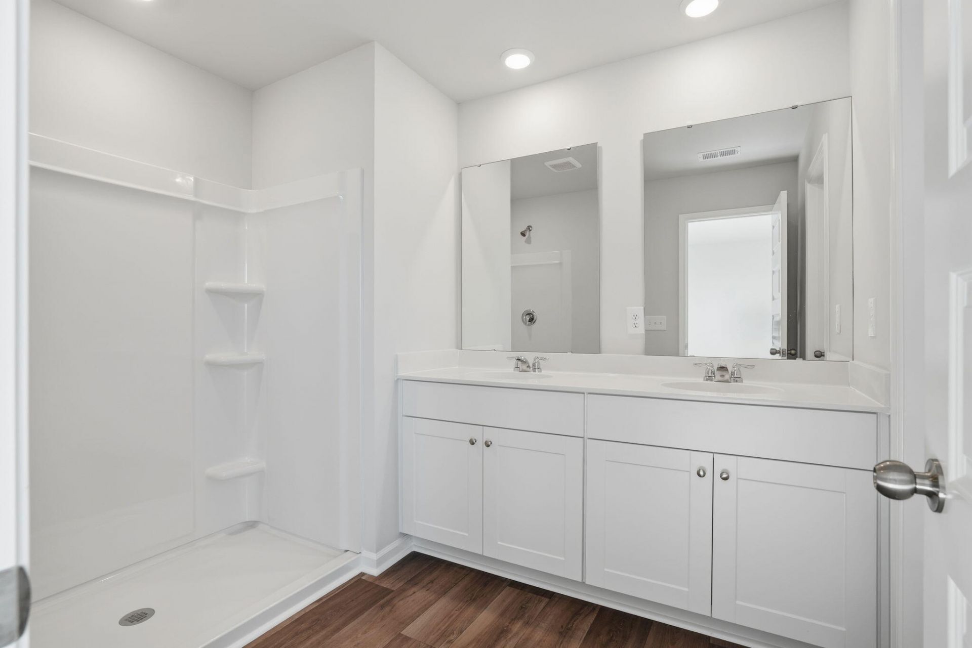 402 Tiliwa Street Photo 17