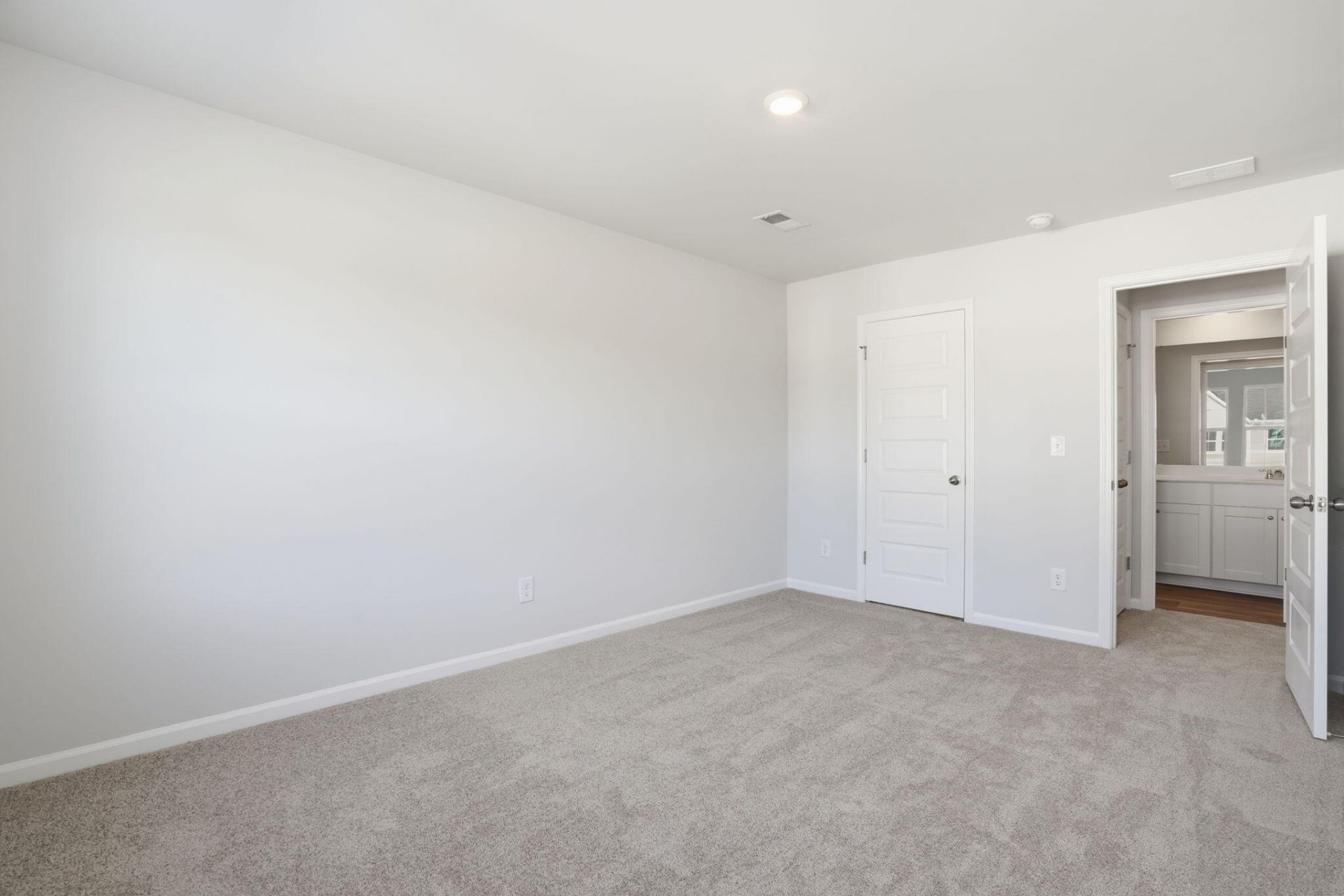 402 Tiliwa Street Photo 22