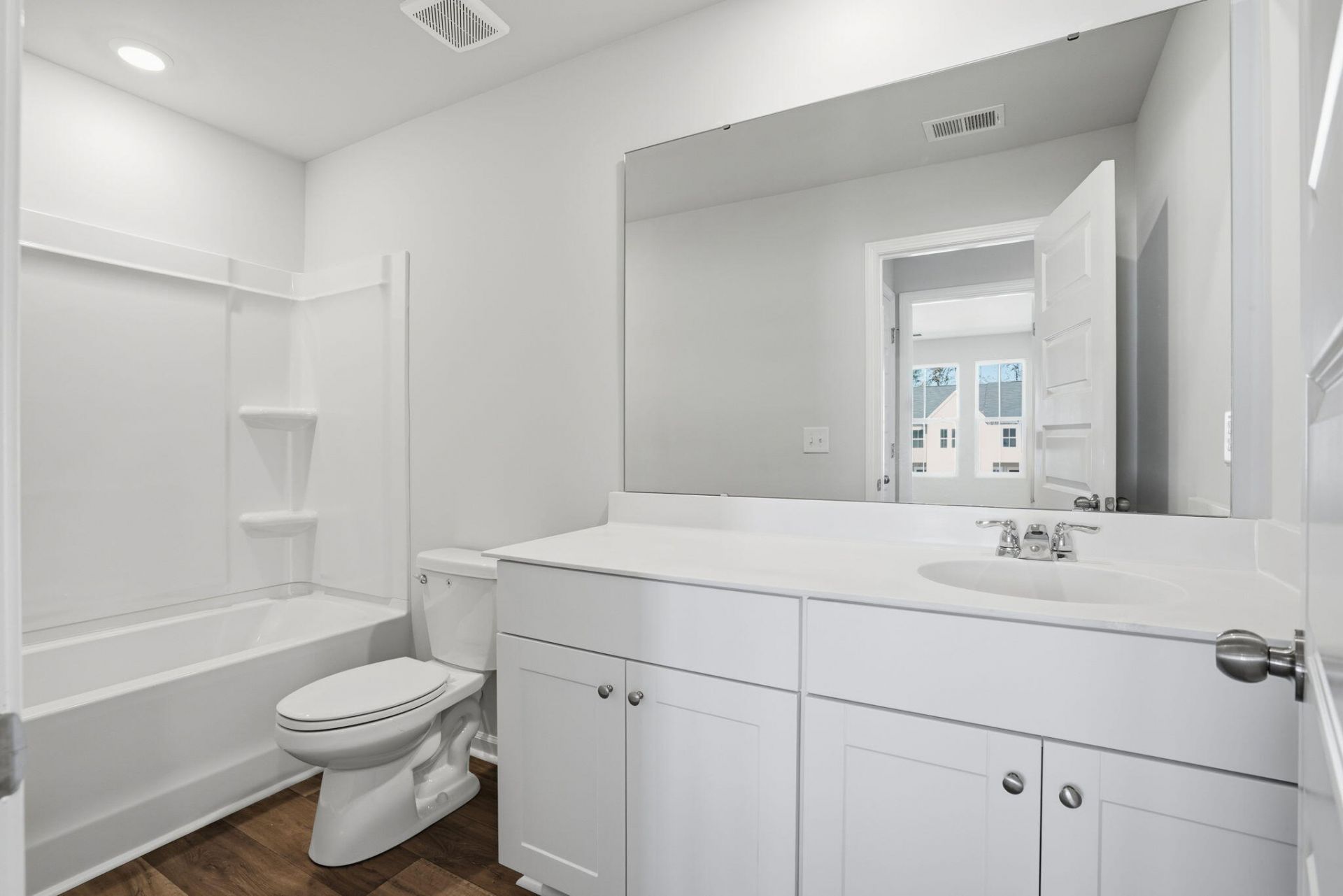 402 Tiliwa Street Photo 23