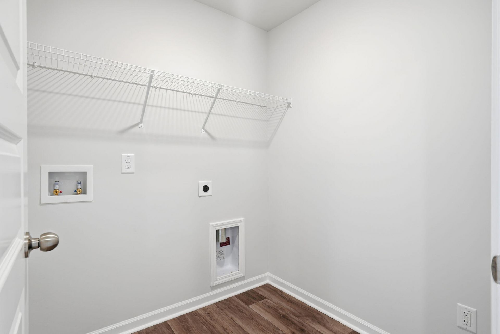 402 Tiliwa Street Photo 24