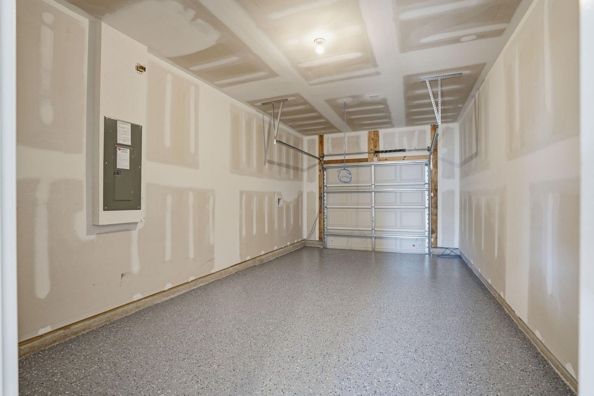 402 Tiliwa Street Photo 25