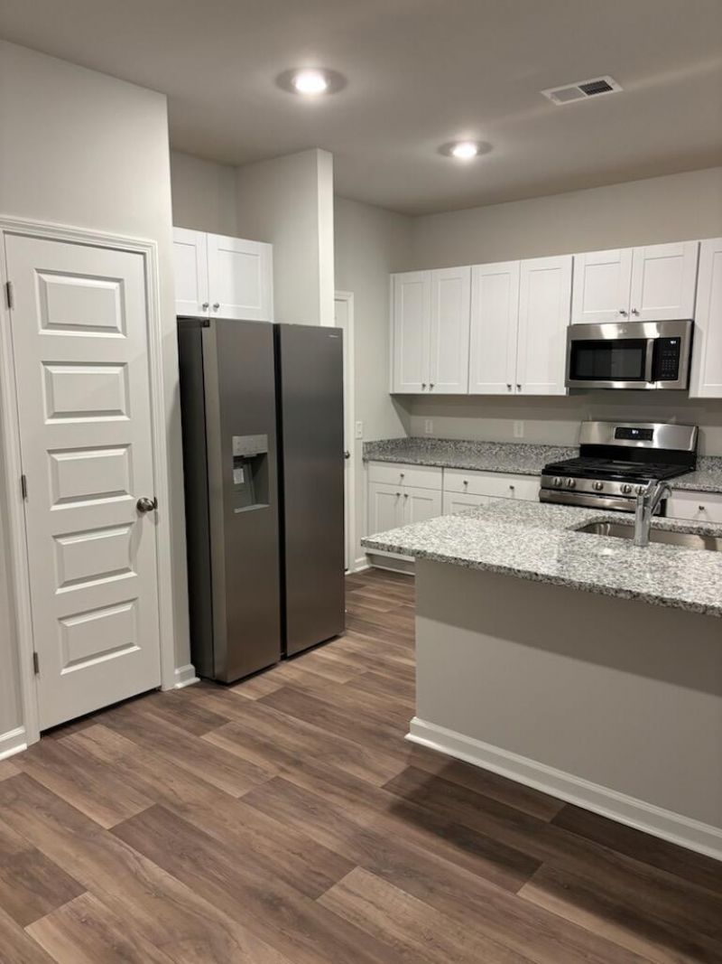 402 Tiliwa Street Photo 8