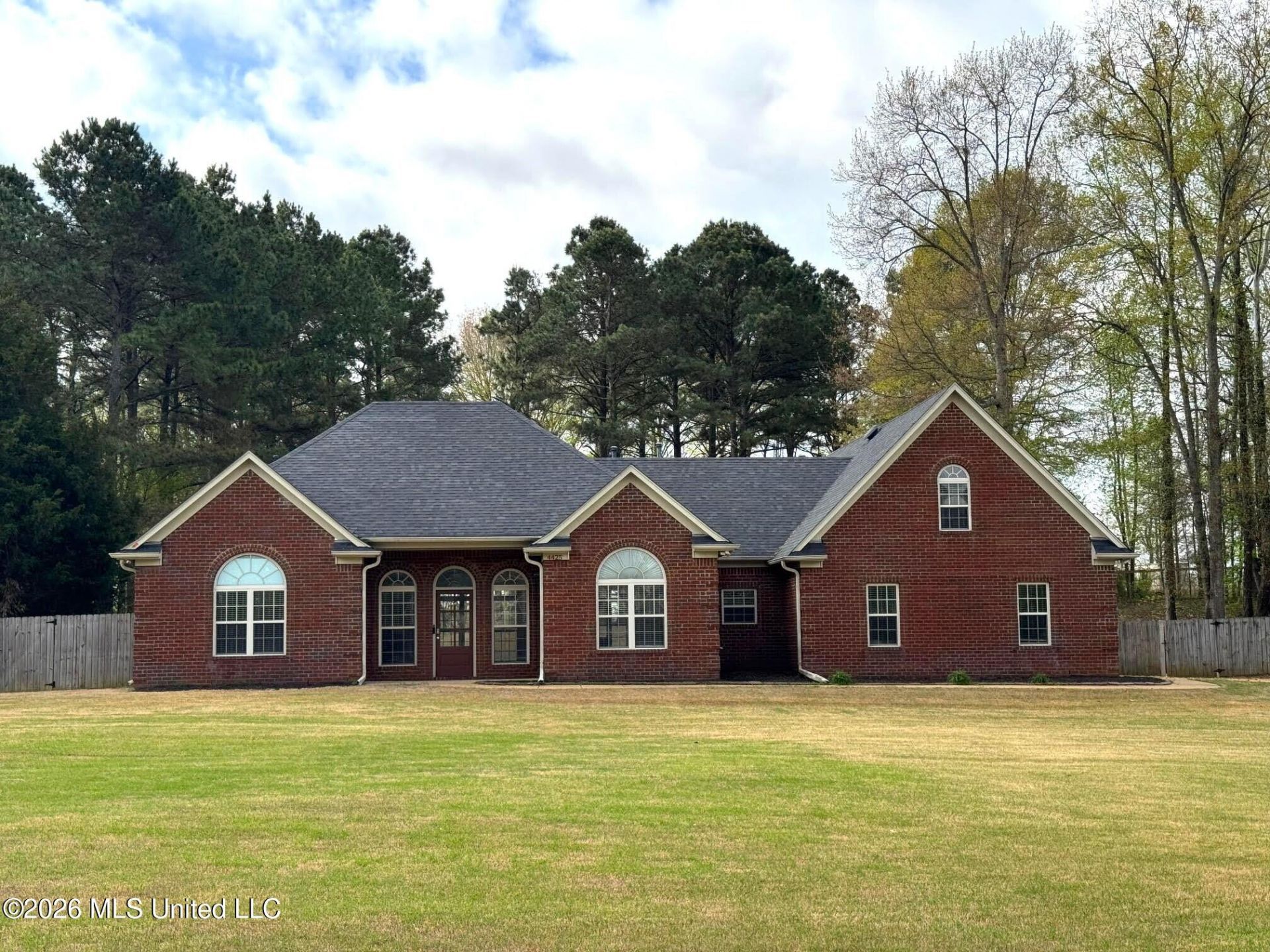 4425 Chamberlin Oaks Drive Hernando, MS 38632