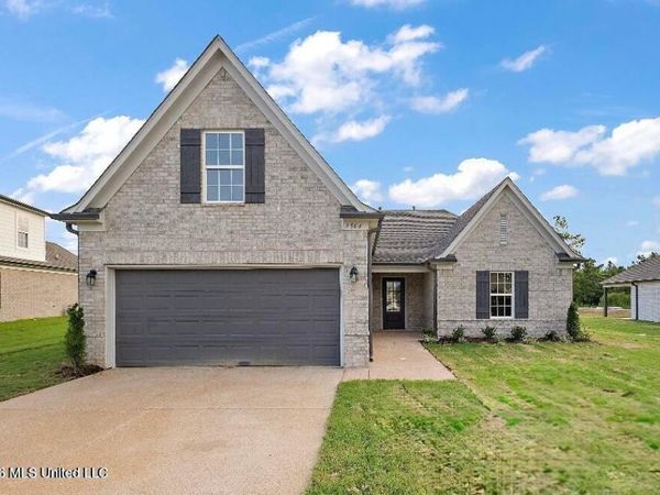 13945 Molly Madeline Lane, Olive Branch, MS 38654