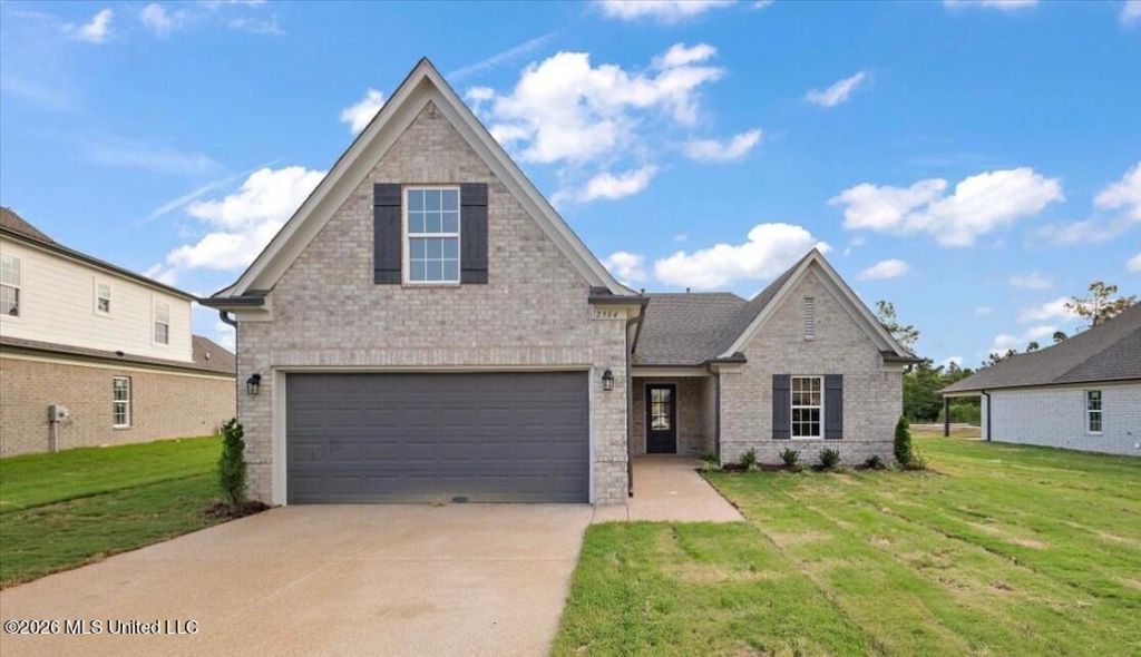 13945 Molly Madeline Lane, Olive Branch, MS 38654 Main Photo
