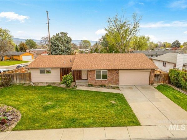 5744 N Millrun Avenue, Garden City, ID 83714