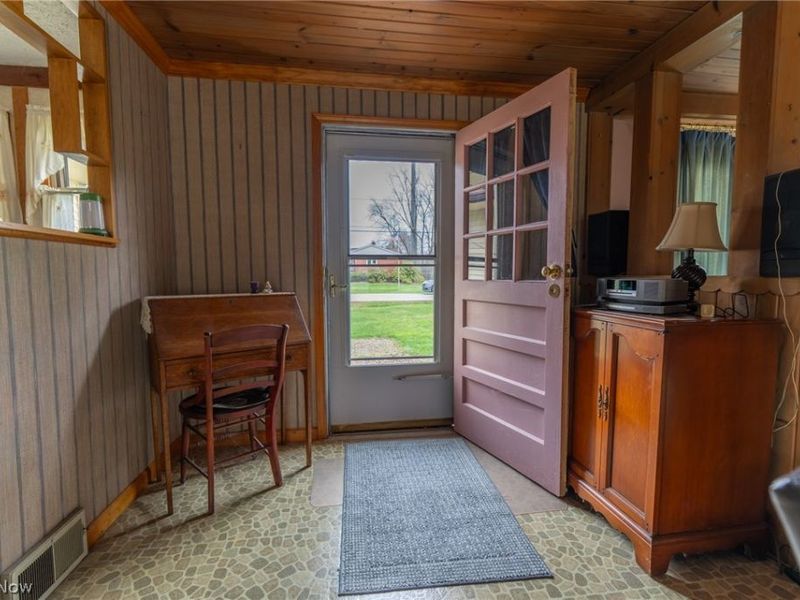 28 Wellesly Boulevard , Painesville, OH 44077 Photo 3