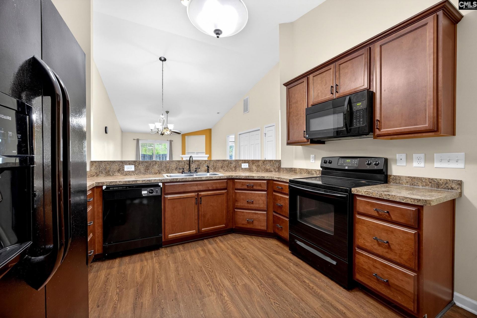 141 Tennis View Court  Photo 17