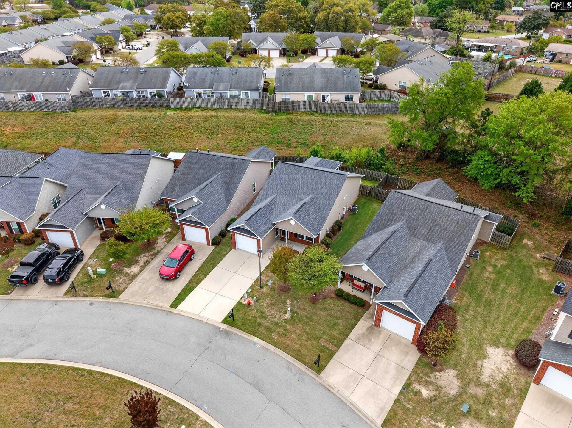 141 Tennis View Court  Photo 8