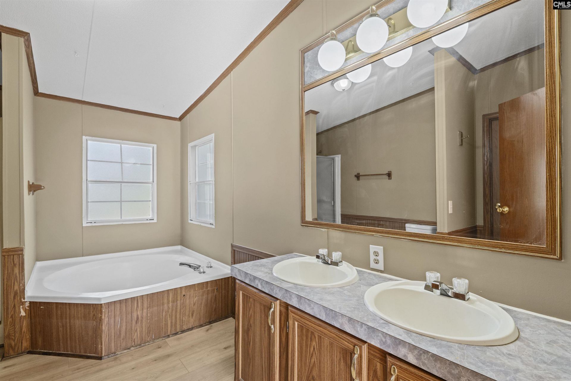 442 Mclee Road  Photo 15