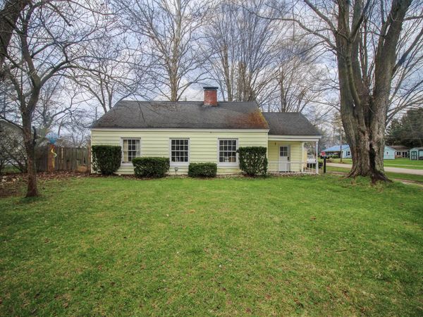 755 White Pigeon Road, Constantine, MI 49042