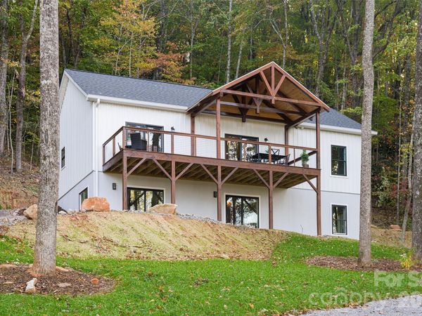 1487 Golf Course Road , Old Fort, NC 28762