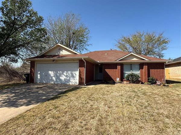 2009 Dena Drive, Edmond, OK 73003