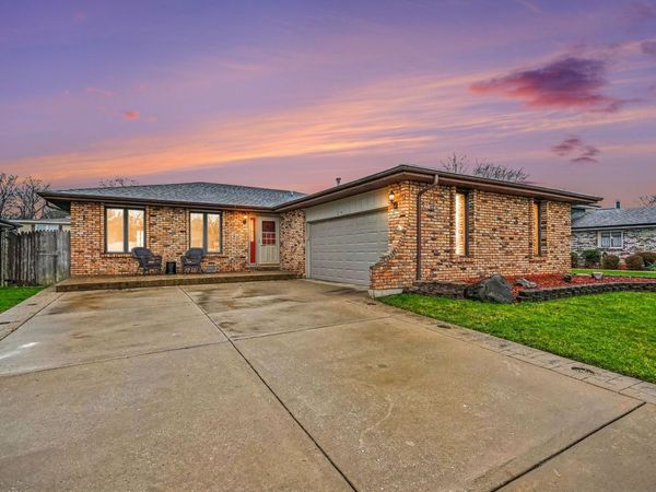 5219 Laramie Court, Oak Forest, IL 60452