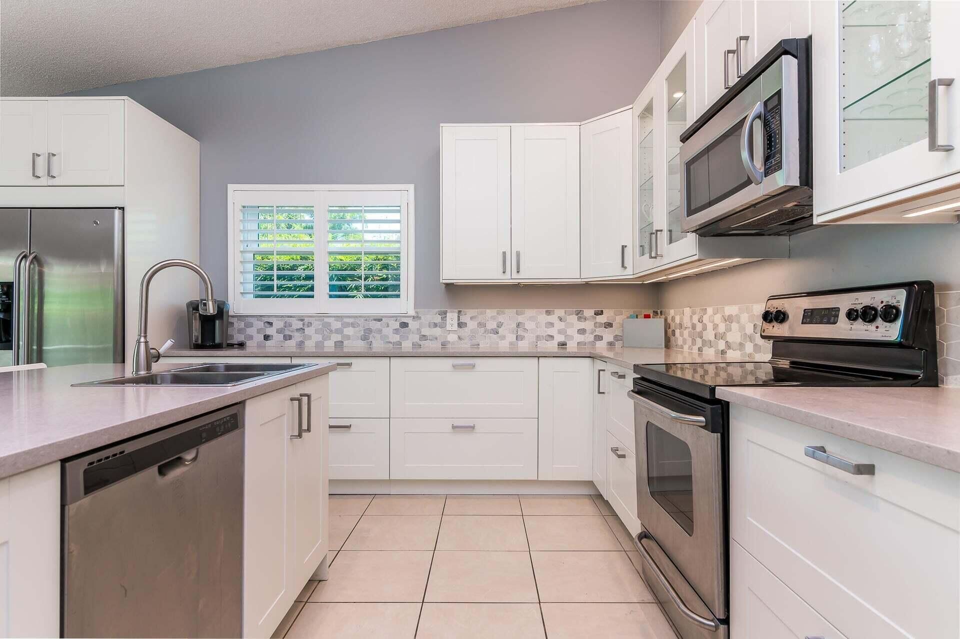 375 Sequoia Lane, Boca Raton, FL 33487 Photo