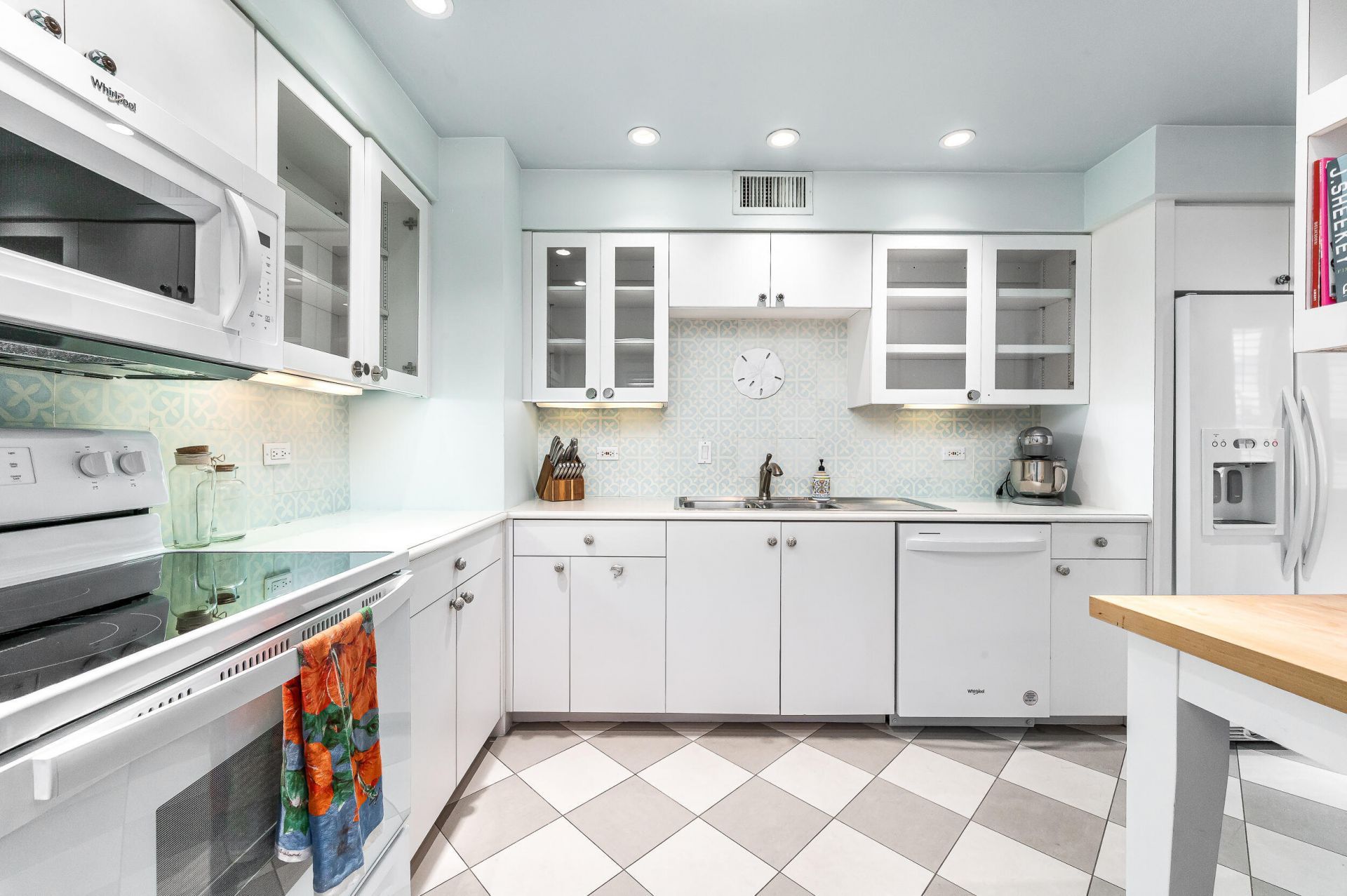 389 S Lake Drive, Unit 2d, Palm Beach, FL 33480 Photo