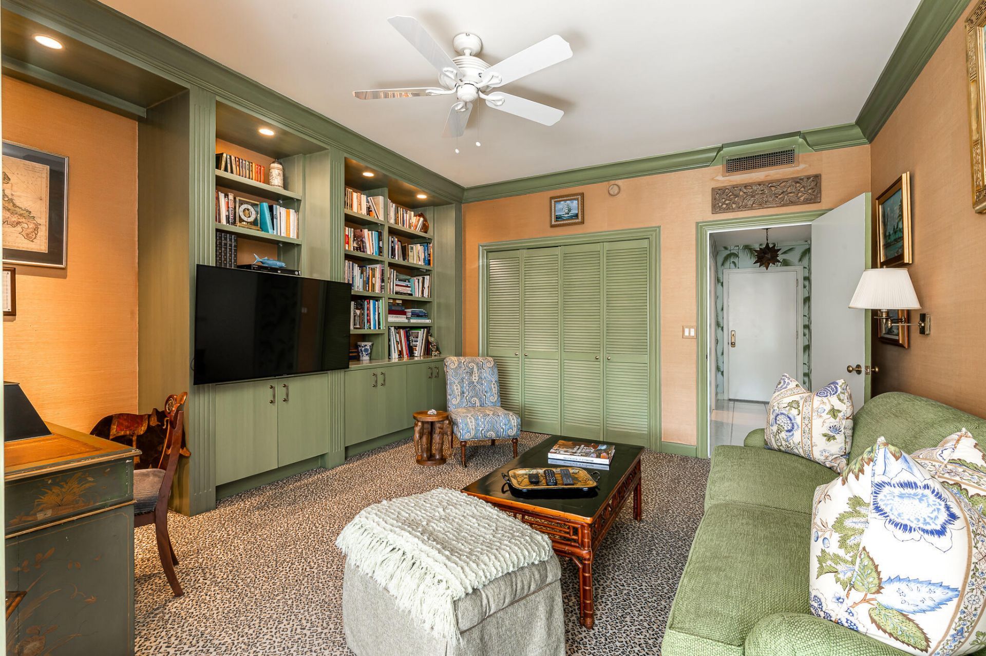 389 S Lake Drive, Unit 2d, Palm Beach, FL 33480 Photo