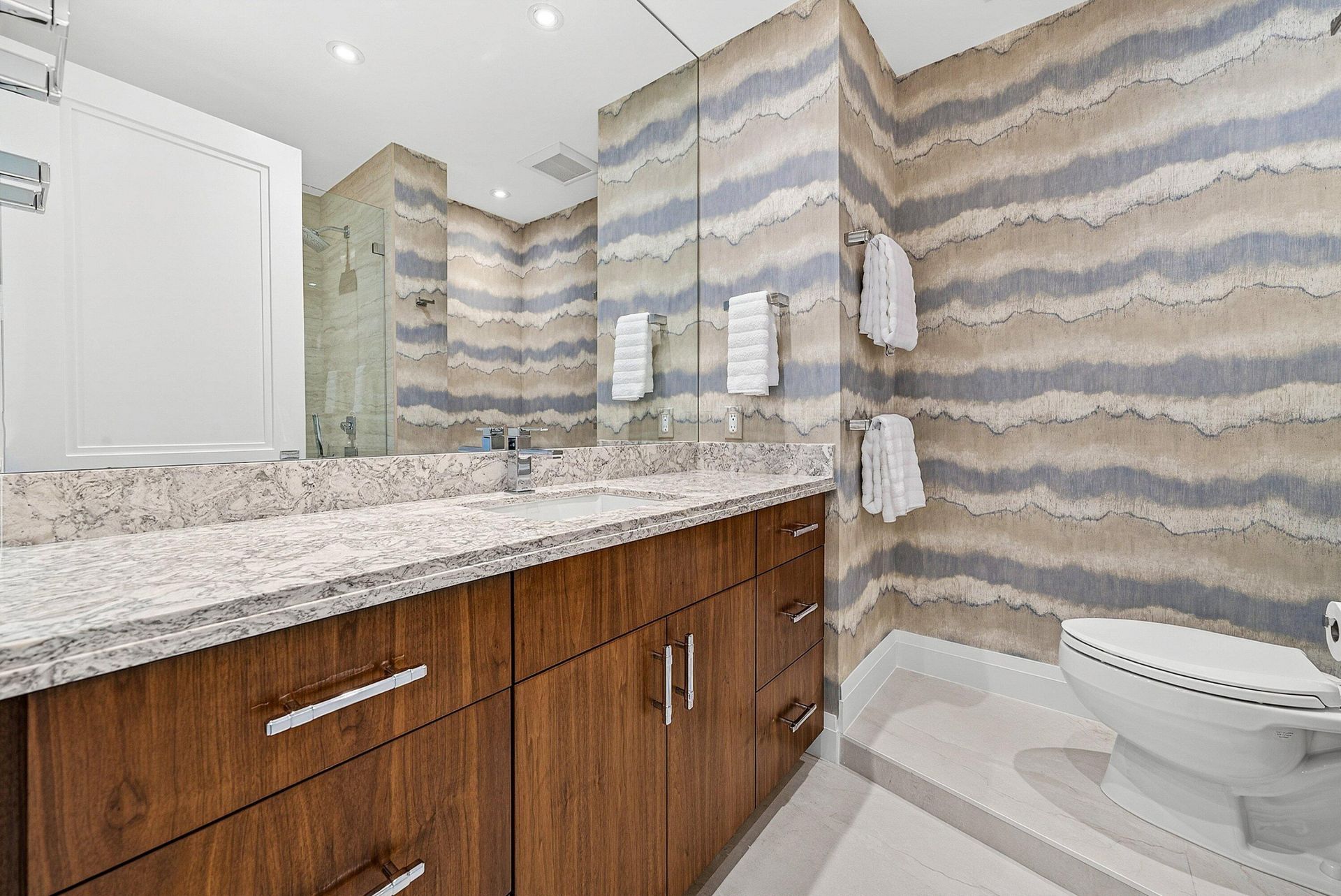 425 S Beach Road, Unit 2o, Tequesta, FL 33469 Photo