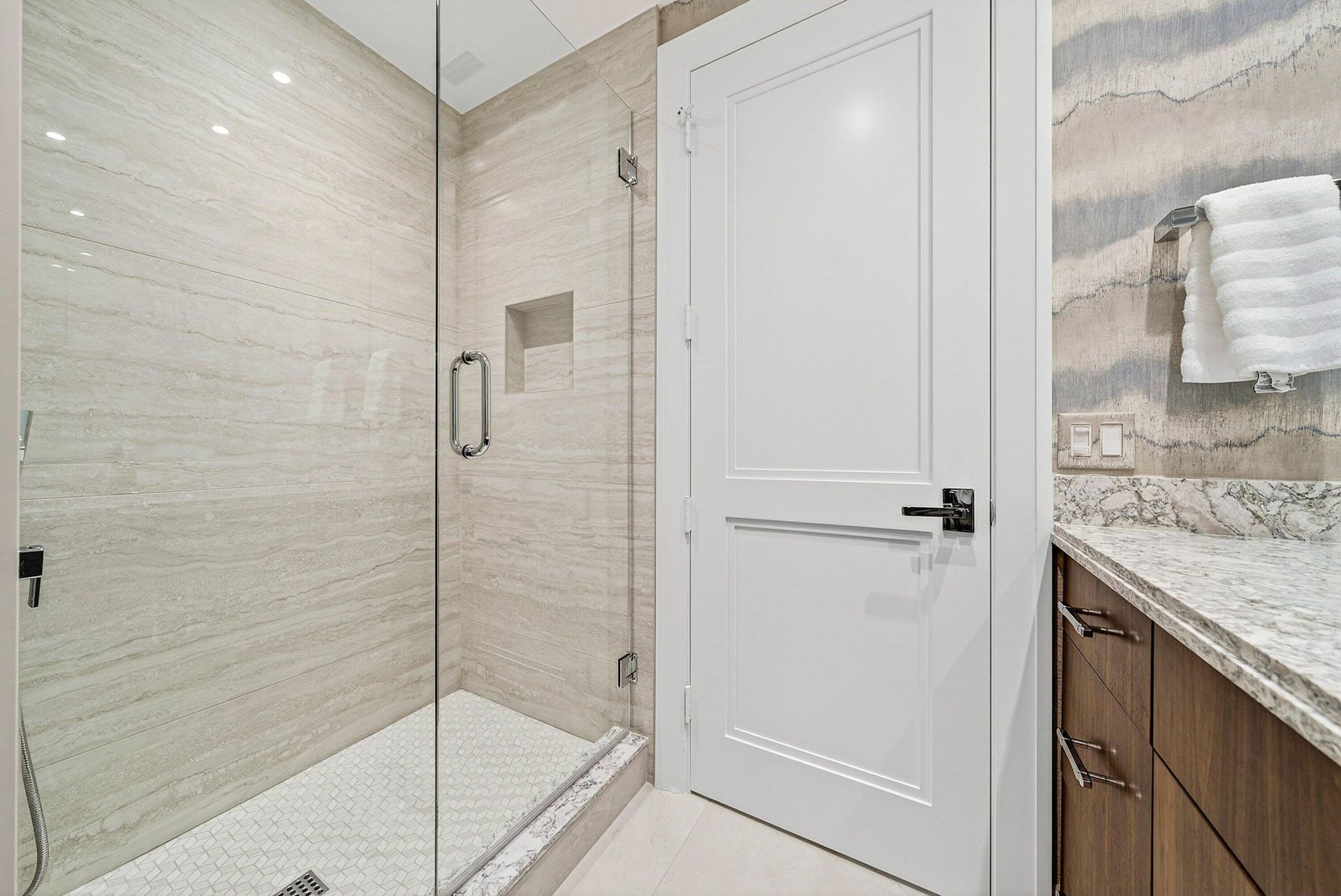 425 S Beach Road, Unit 2o, Tequesta, FL 33469 Photo