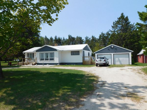 18102 E M-48, Goetzville, MI 49736