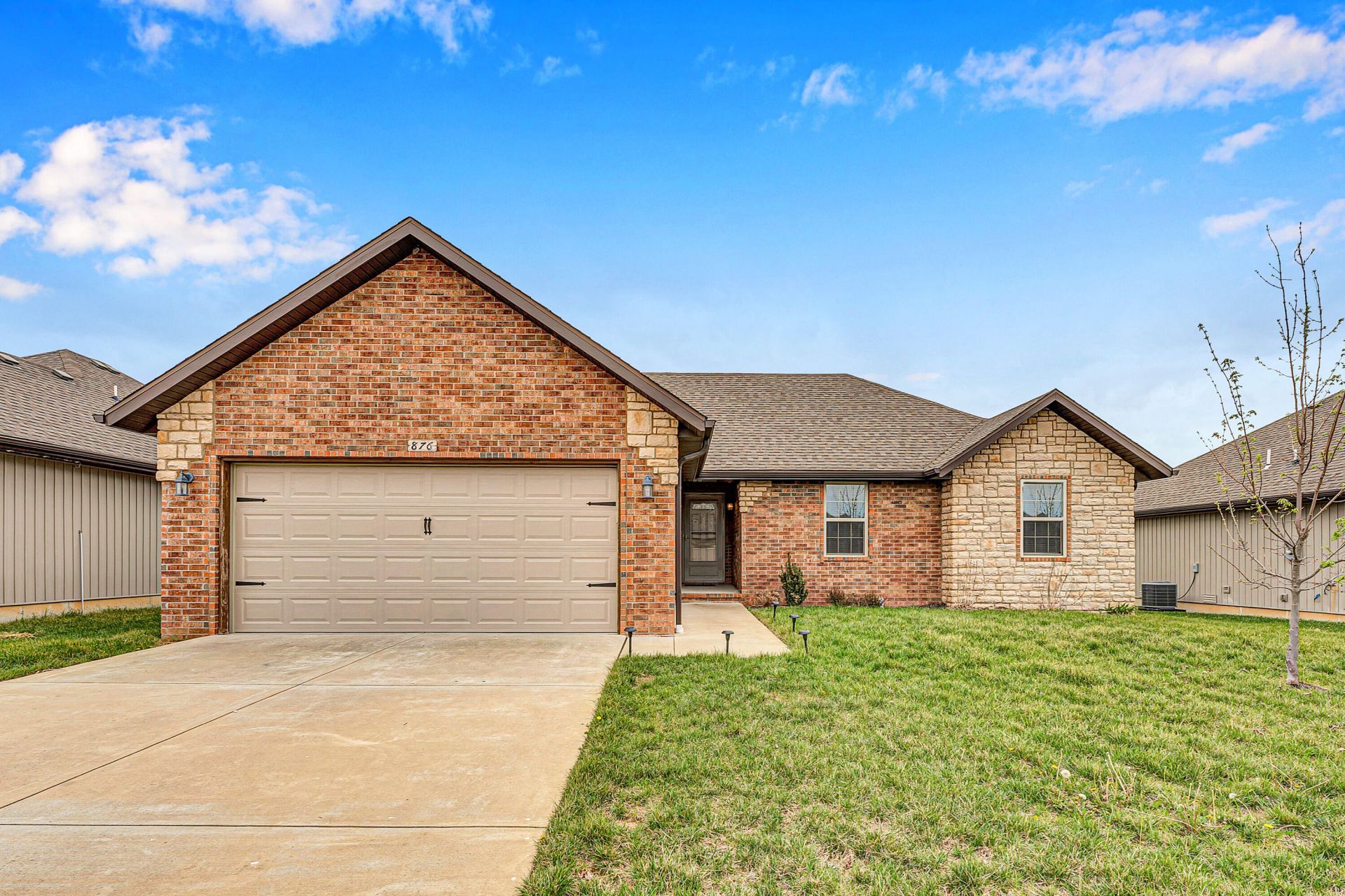 876 E Ozark Jubilee Road, Nixa, MO 65714 Main Photo