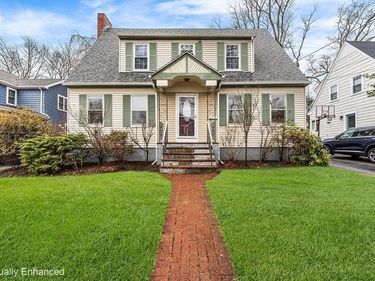 30 Stearns Rd, Belmont, MA 02478
