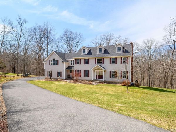 17 Weldon Woods Connecticut Road, New Fairfield, CT 06812