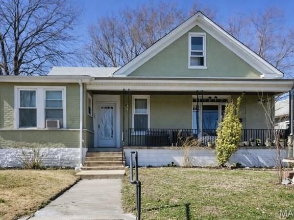 4605 Ray Avenue, St Louis, MO 63116
