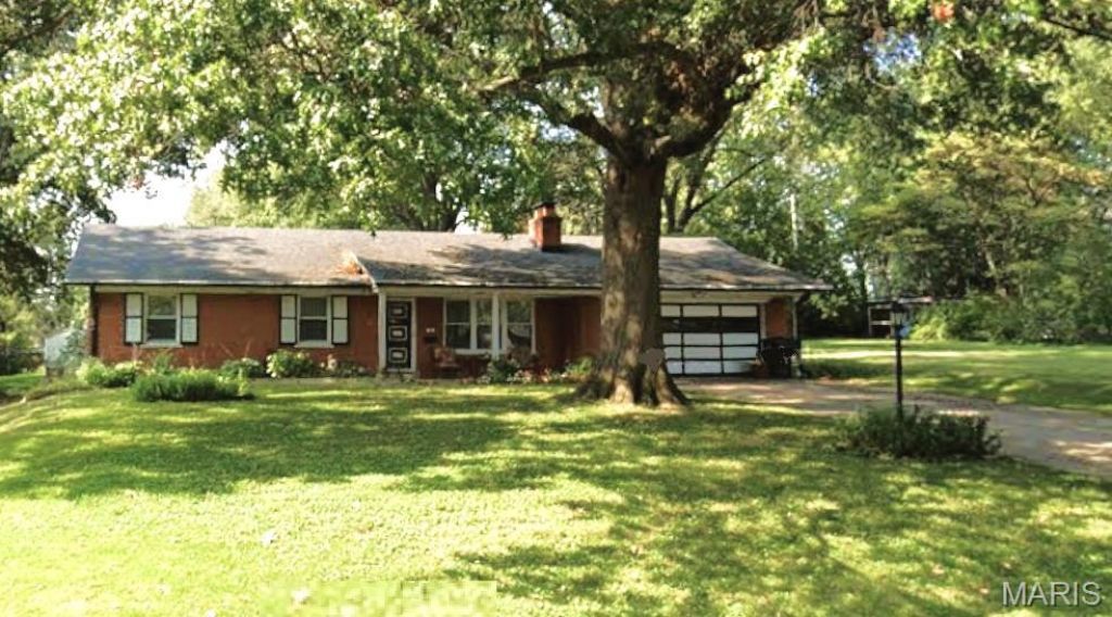 9 Beth Ann Drive , Belleville, IL 62221 Main Photo