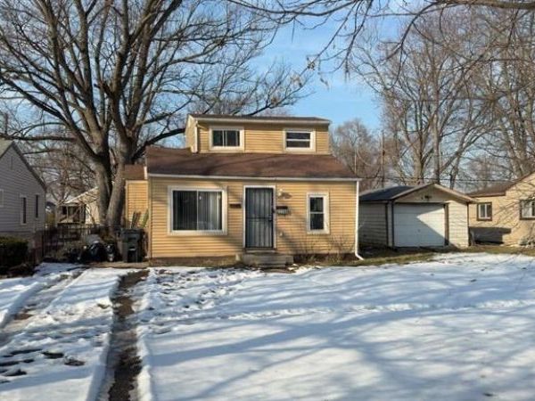 21144 Pinecrest Street, Taylor, MI 48180