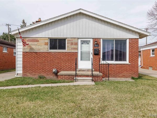 31915 Saint Margaret Street, St. Clair Shores, MI 48082