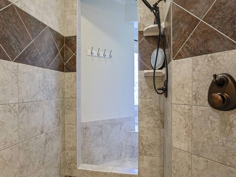 10866 Pleasant Colony Drive, Union, KY 41091 Photo 19