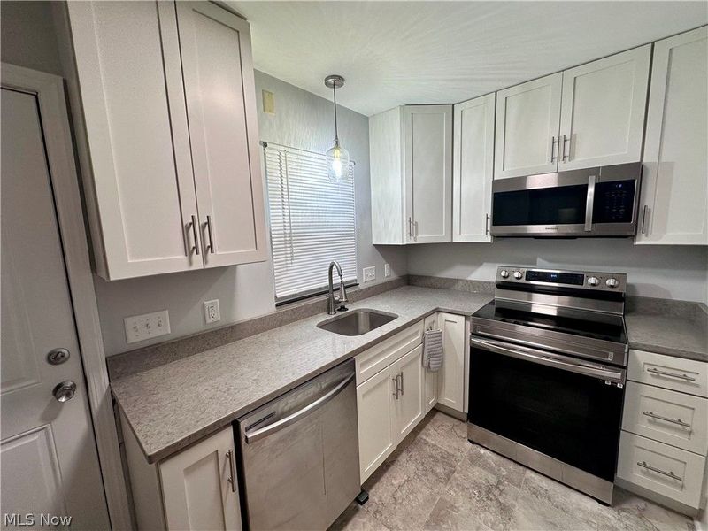 1093 N Main Street , Akron, OH 44310 Photo 3