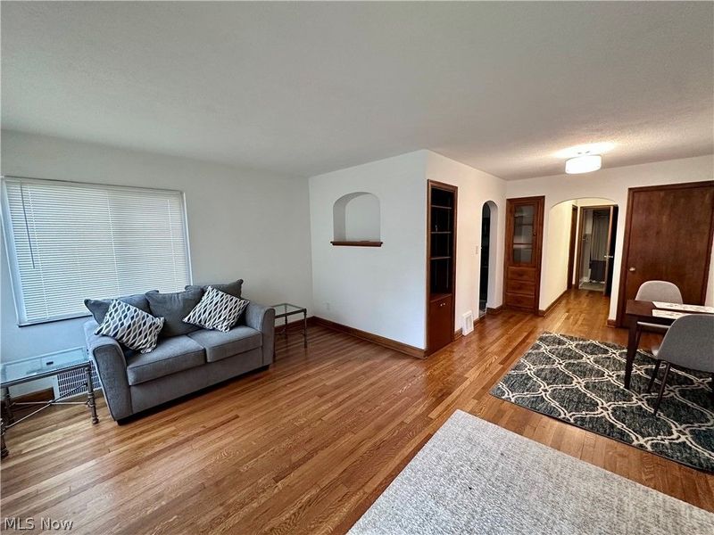 1093 N Main Street , Akron, OH 44310 Photo 6