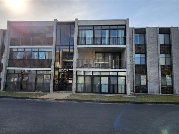 27 Skyline Drive, Unit 3, Braintree, MA 02184