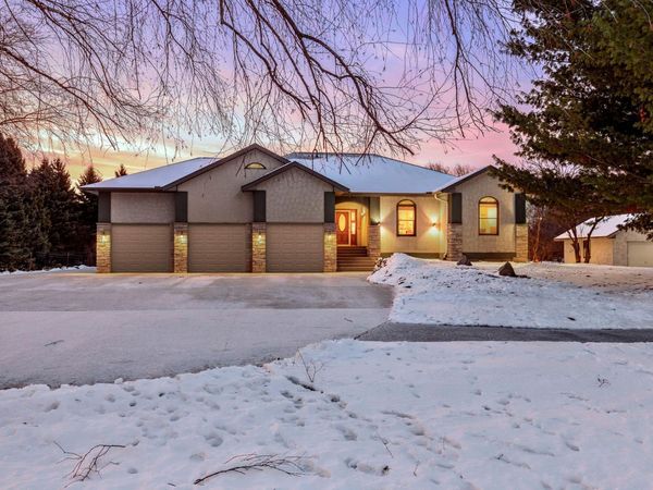 2780 Overlook Lane N, Stillwater, MN 55082