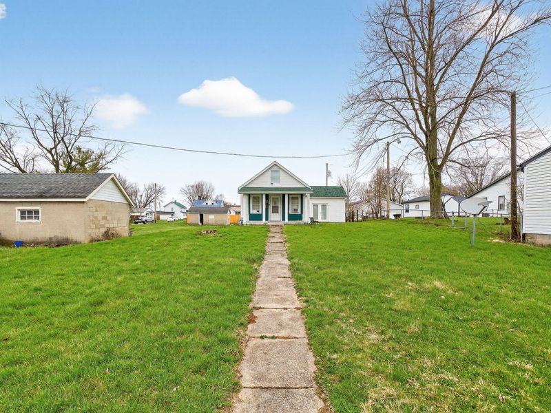 328 W Light Street, Urbana, OH 43078 Photo 2