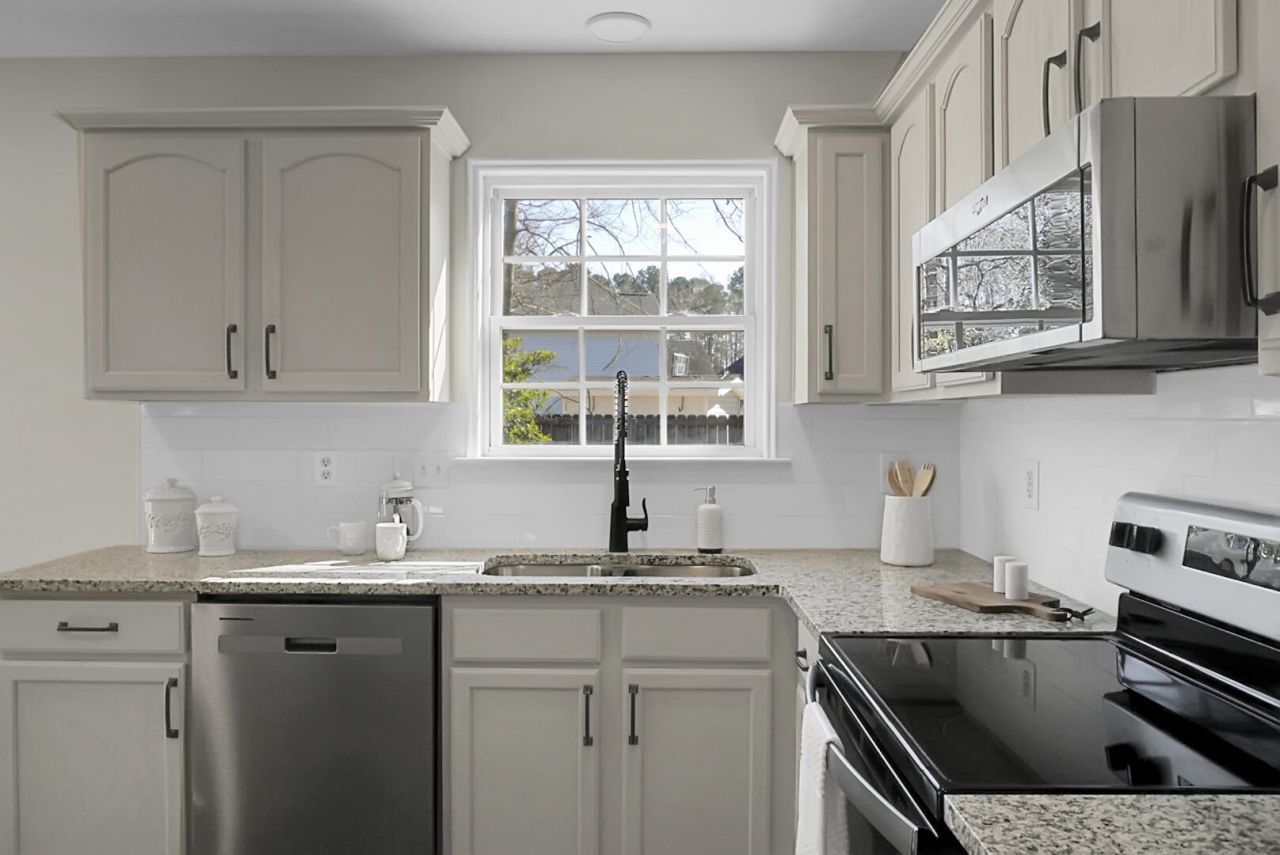 103 Equestrian Court Photo 10