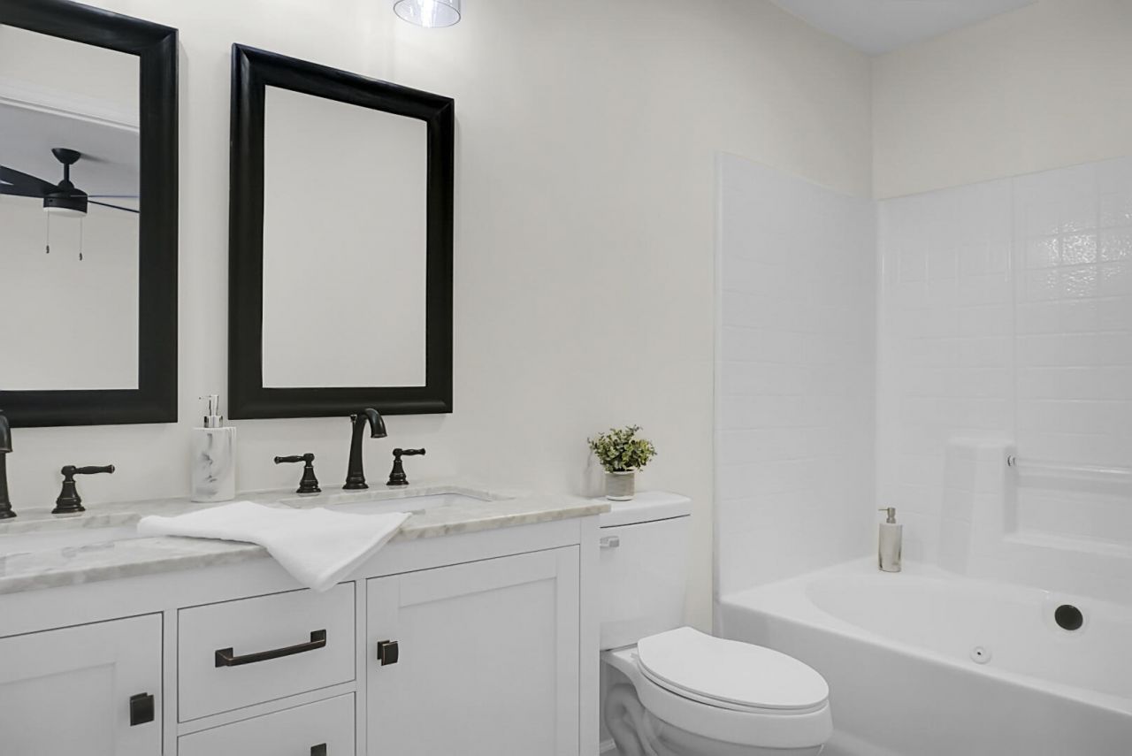 103 Equestrian Court Photo 12