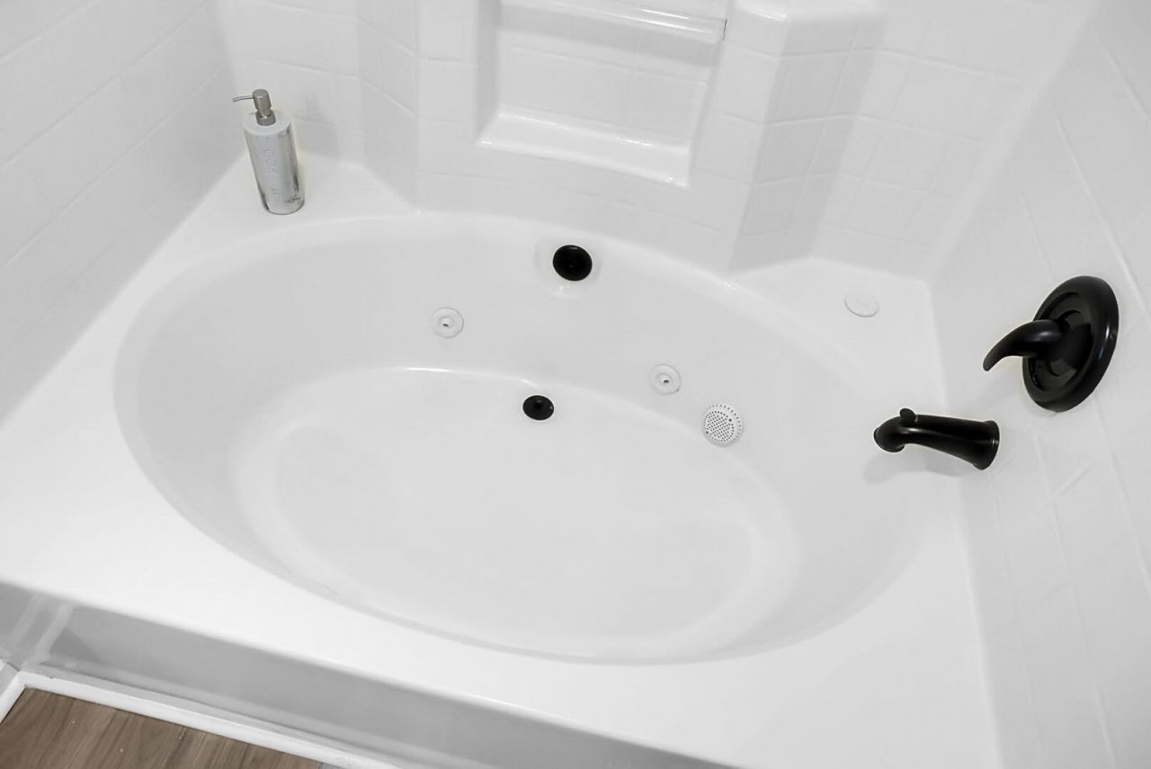 103 Equestrian Court Photo 14