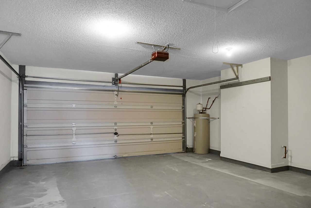 103 Equestrian Court Photo 18