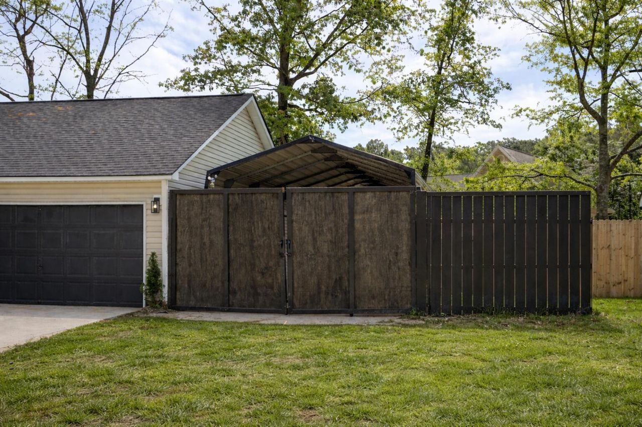 103 Equestrian Court Photo 19