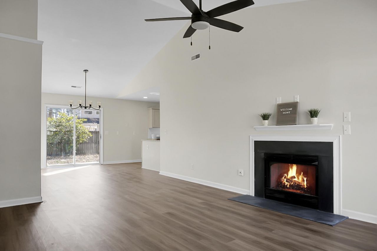 103 Equestrian Court Photo 7